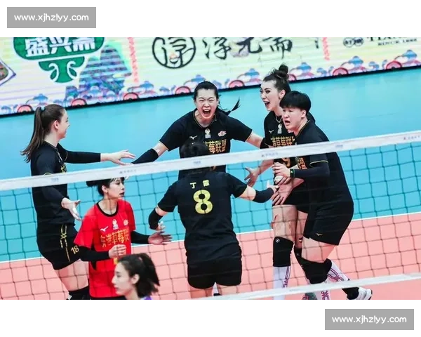 副攻跨界二传笑翻全场!女排训练欢乐多 副攻跨界二传笑翻全场!女排训练欢乐多